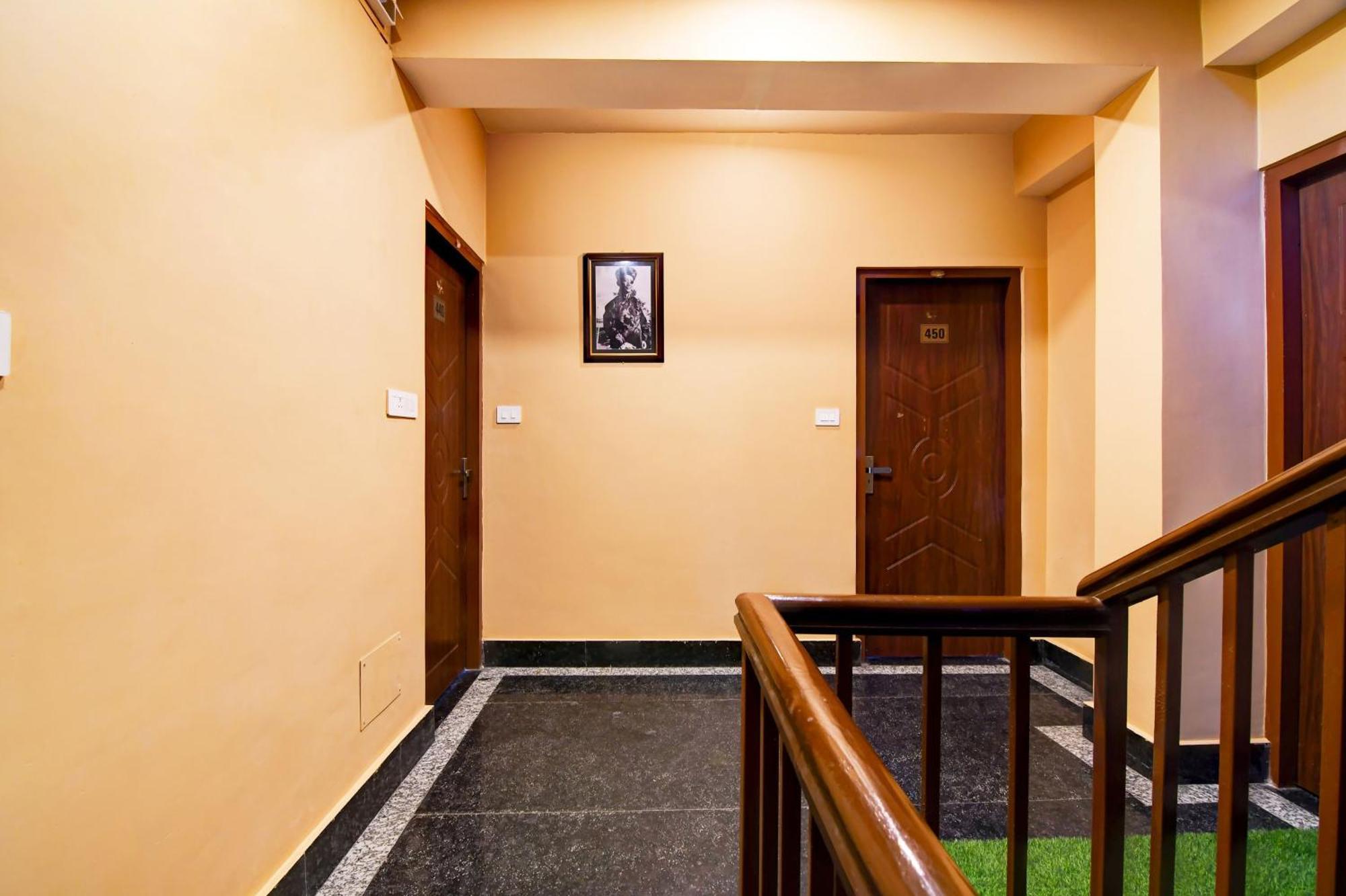 Super Townhouse Downtown Gangtok Hotell Eksteriør bilde