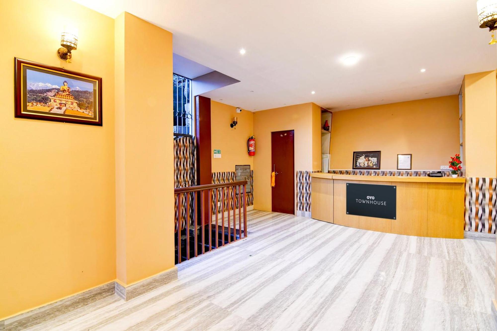 Super Townhouse Downtown Gangtok Hotell Eksteriør bilde